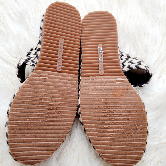 Lucky Brand "Decime" style double-strap slip-on sandals - Picture 4 of 5
